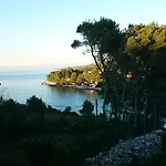 Elena Apartman *