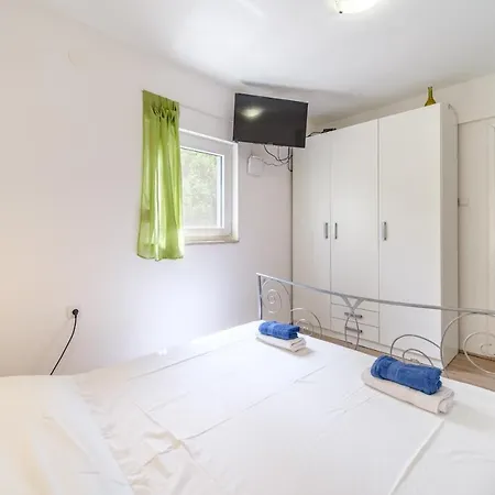 Elena Apartamento