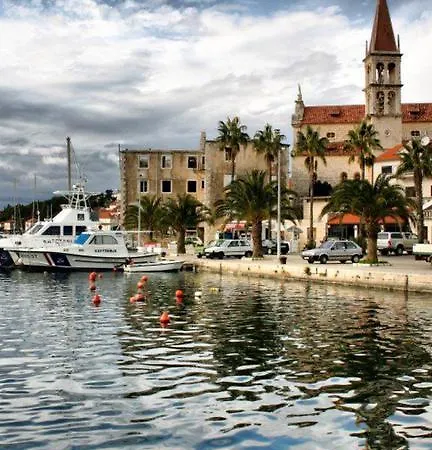 Elena Apartamento Milna (Brac)