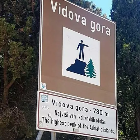Elena * Milna (Brac)