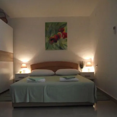 Elena Apartamento Milna (Brac)