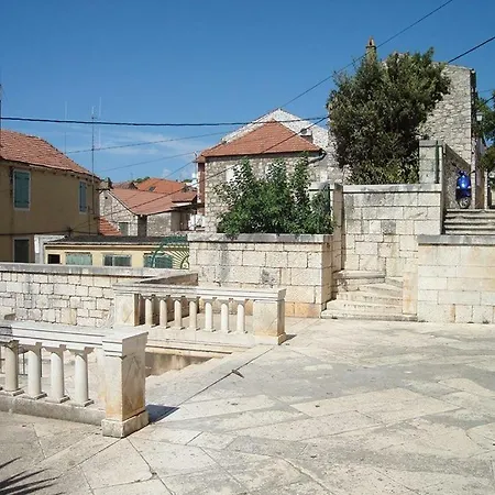Elena Apartamento Milna (Brac)