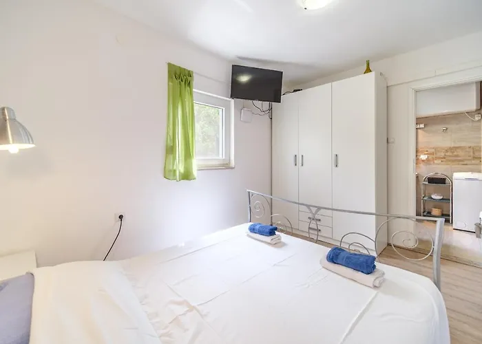 Elena Apartment