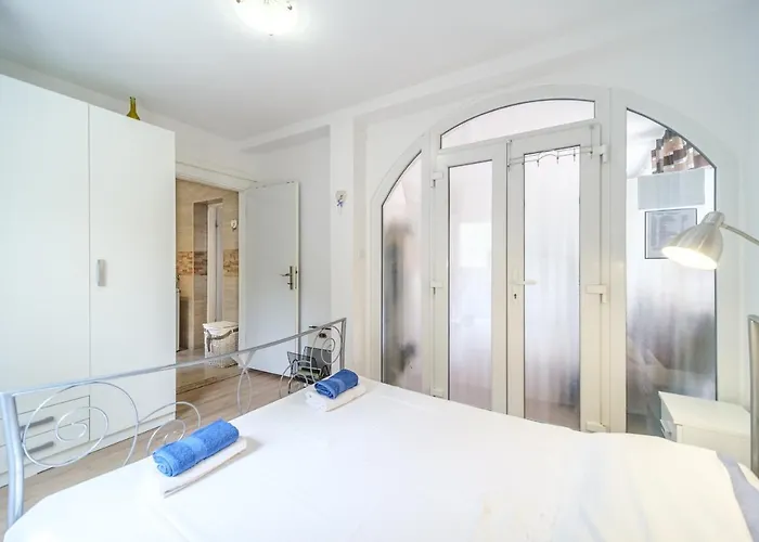 Apartment Elena