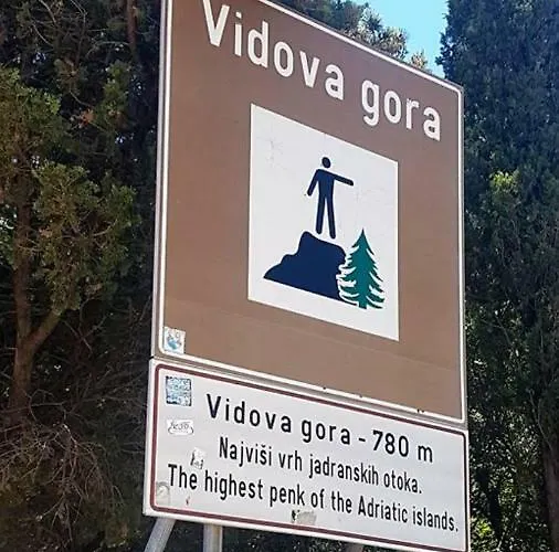Elena * Milna (Brac)